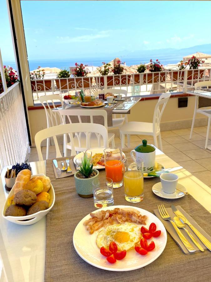 Residenza Il Barone Bed & Breakfast Tropea Bagian luar foto